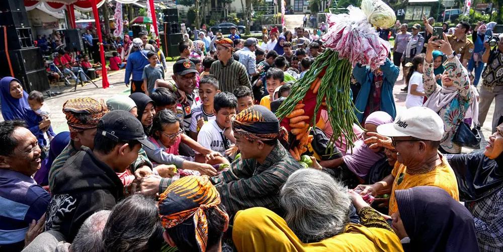 'Nguri-uri' Warisan Budaya, Warga Cacaban Gelar Grebeg Besar 2025