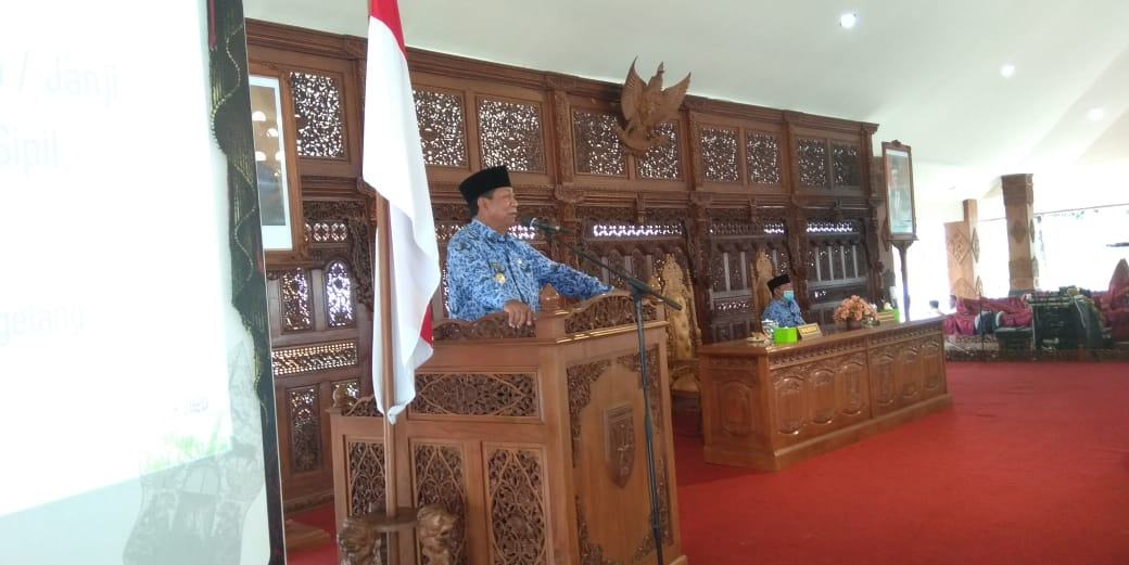 HARI INI WALI KOTA MAGELANG MENGAMBIL SUMPAH/JANJI 172 PNS