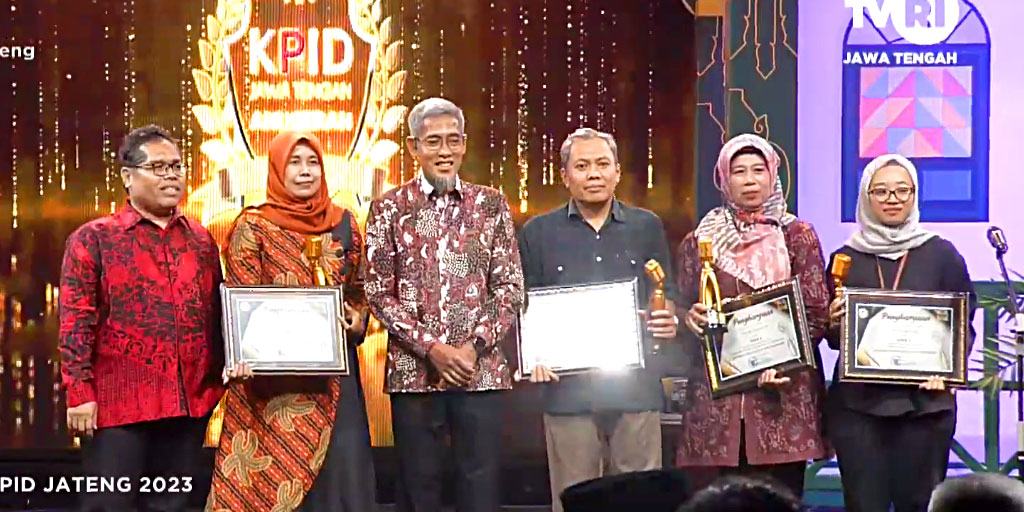 Radio Magelang FM Raih Penghargaan Anugerah Penyiaran KPID Jateng 2023