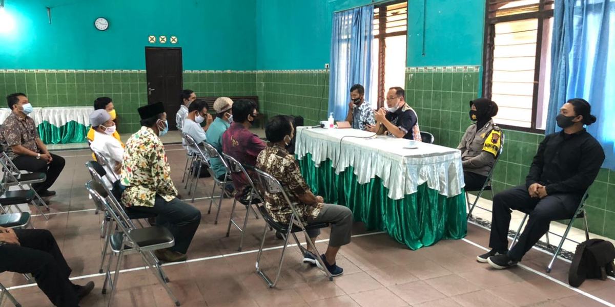 Penyaluran Honor Ketua RT/RW Digelar dengan Prokes Ketat