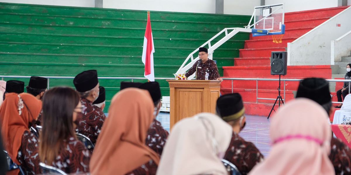 Wali Kota Kukuhkan 448 Pengurus LPMK se-Kota Magelang
