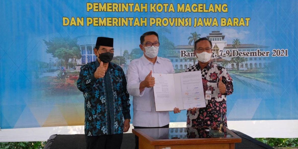 Dokter Aziz dan Ridwan Kamil Teken Kerjasama Sistem Merit ASN