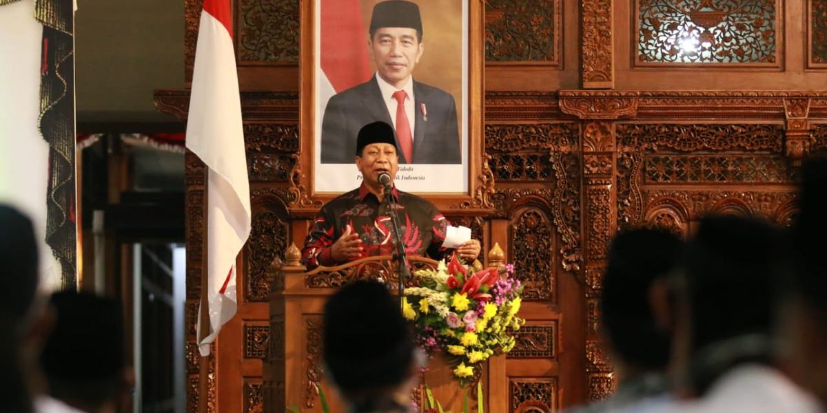 KHIDMAT GELAR MALAM TASYAKURAN HUT RI, WALI KOTA HIMBAU MASYARAKAT BERKARYA TANPA BATAS DAN CANCUT TALIWONDO WUJUDKAN KESEHATAN SEMESTA