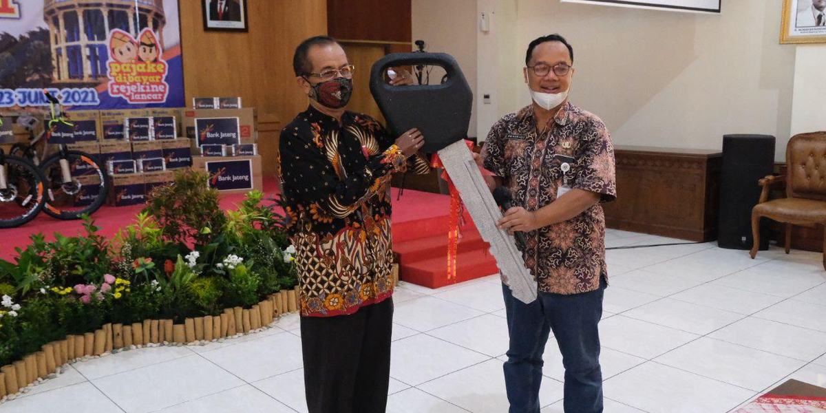 Disiplin, Wajib Pajak Di Kota Magelang Dapat Doorprize