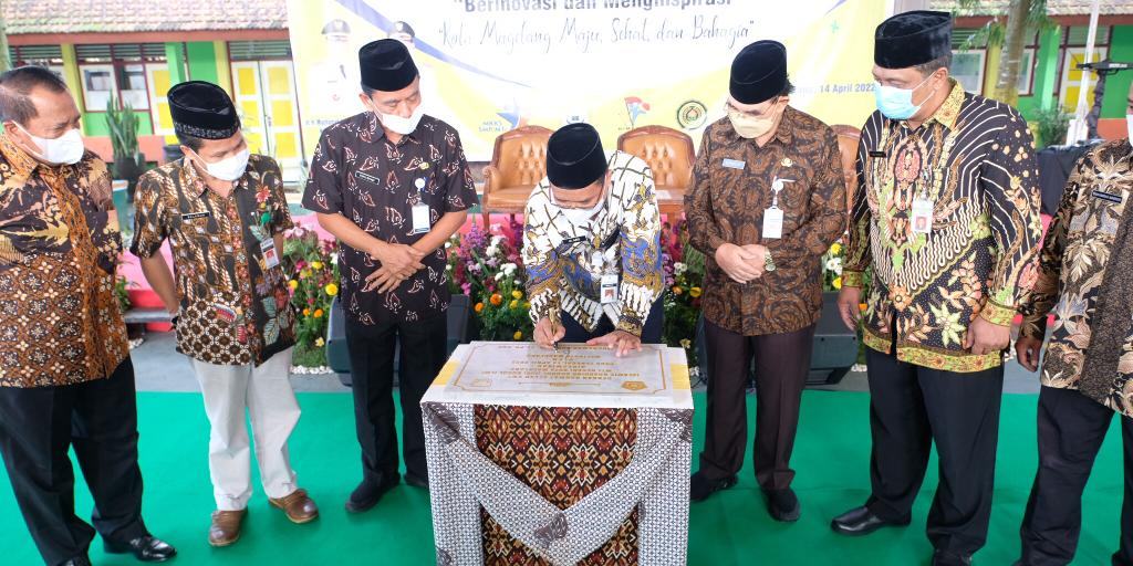 Dokter Aziz: Pendidikan Harus Lahirkan Generasi Berkarakter Hebat