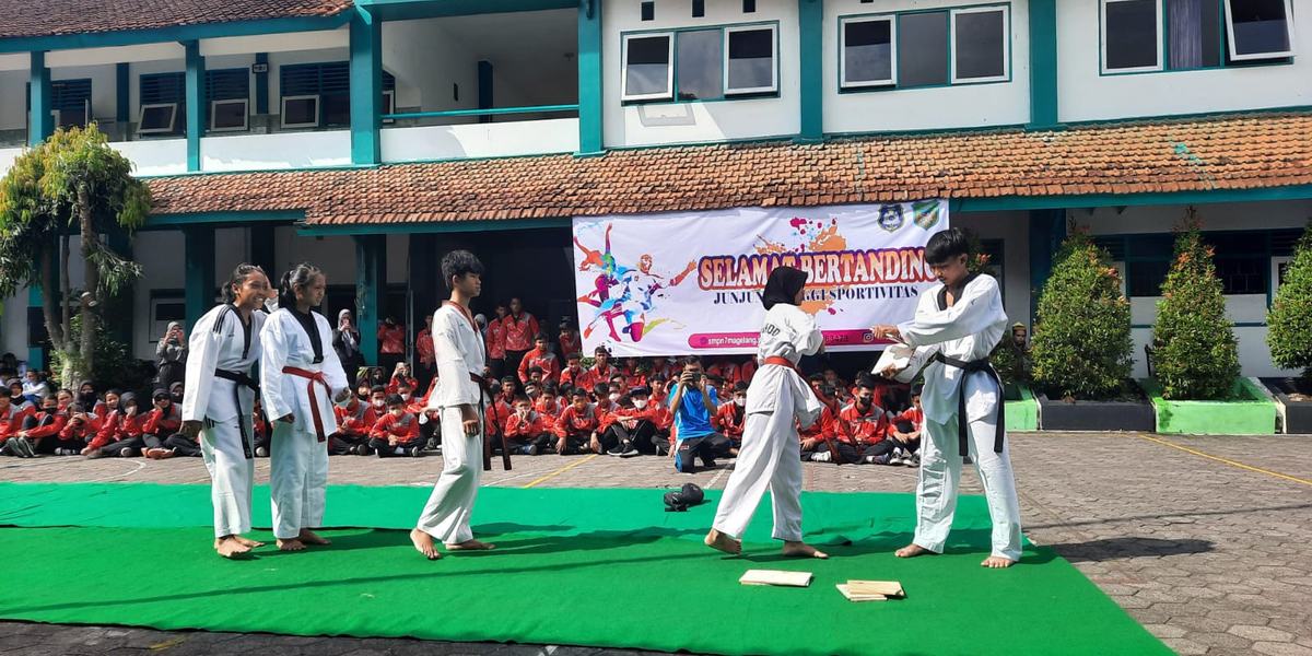 SMPN 7 dan SMPN 3 Sleman Gelar Laga Persahabatan Bidang Olahraga