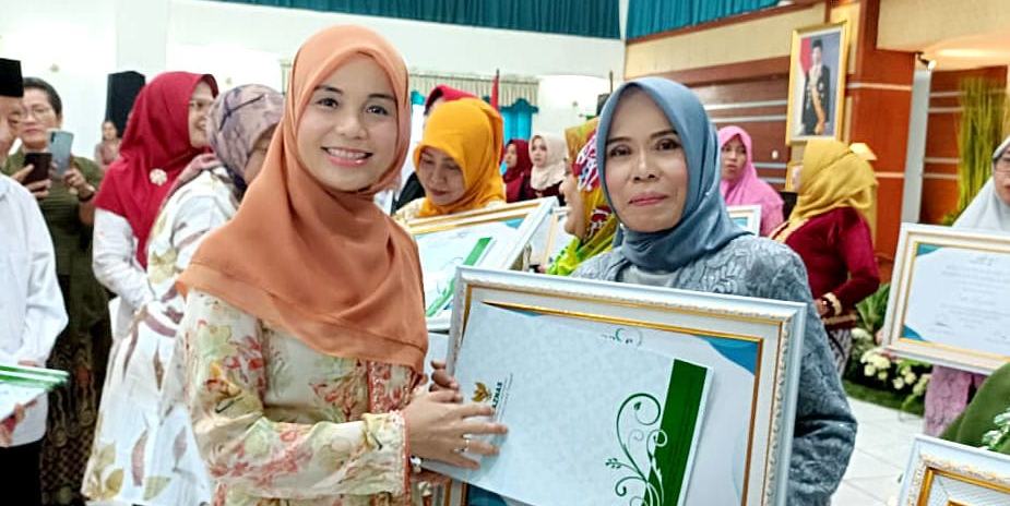 Isminatun, Warga Paten Jurang Raih Penghargaan Perempuan Berjasa dan Berprestasi Tingkat Jateng 2023
