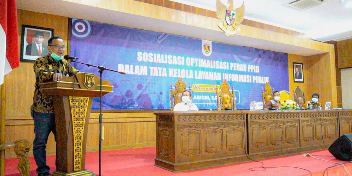 OPTIMALISASI PERAN PPID DALAM MEWUJUDKAN BADAN PUBLIK YANG INFORMATIF