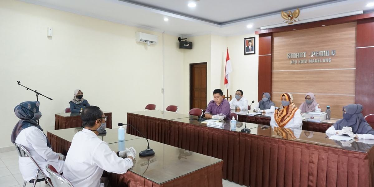 KPU KOTA MAGELANG UMUMKAN PENDAFTARAN BAKAL PASLON WALI KOTA DAN WAKIL WALI KOTA