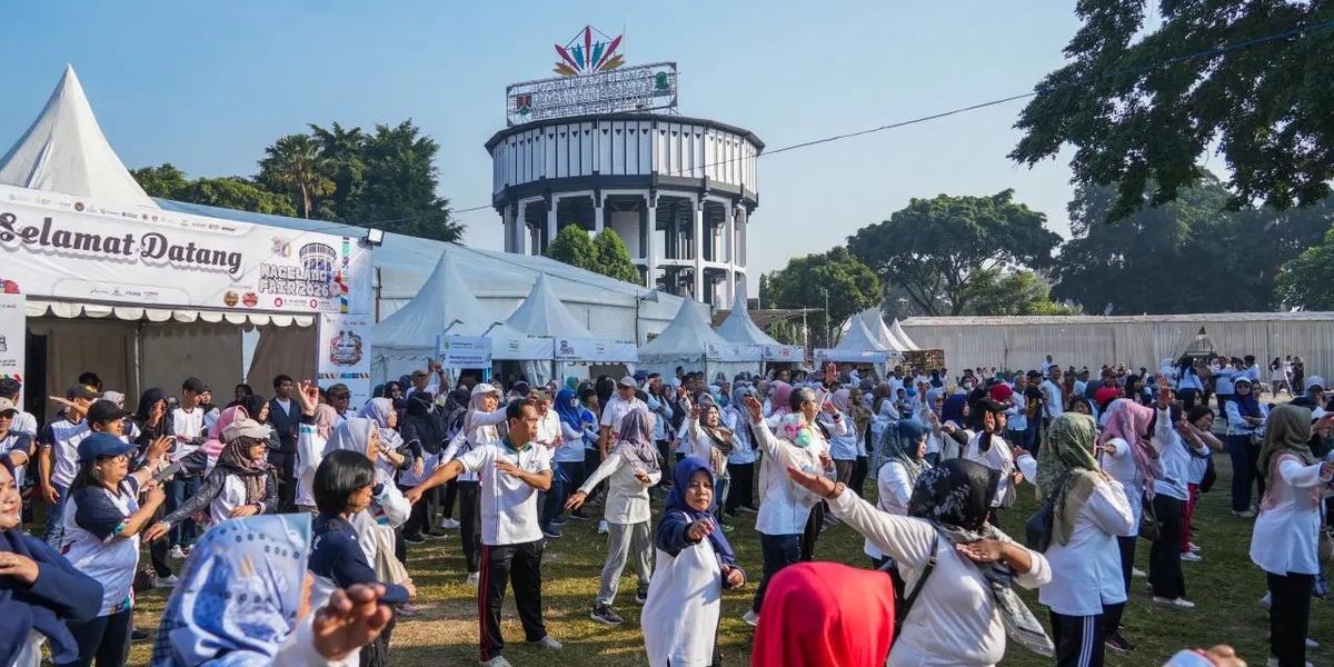 Ratusan Warga Meriahkan Senam Hari Koperasi Nasional ke-79 di Alun-alun Magelang